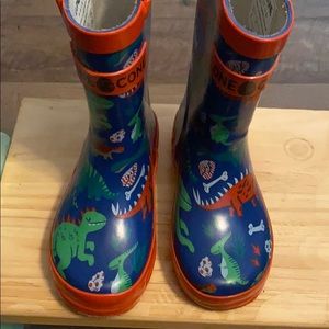 Size 8 Rain Boots!